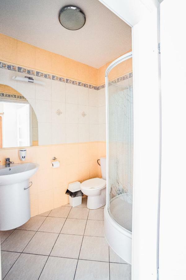 Hotel Hellada Kielce Eksteriør billede
