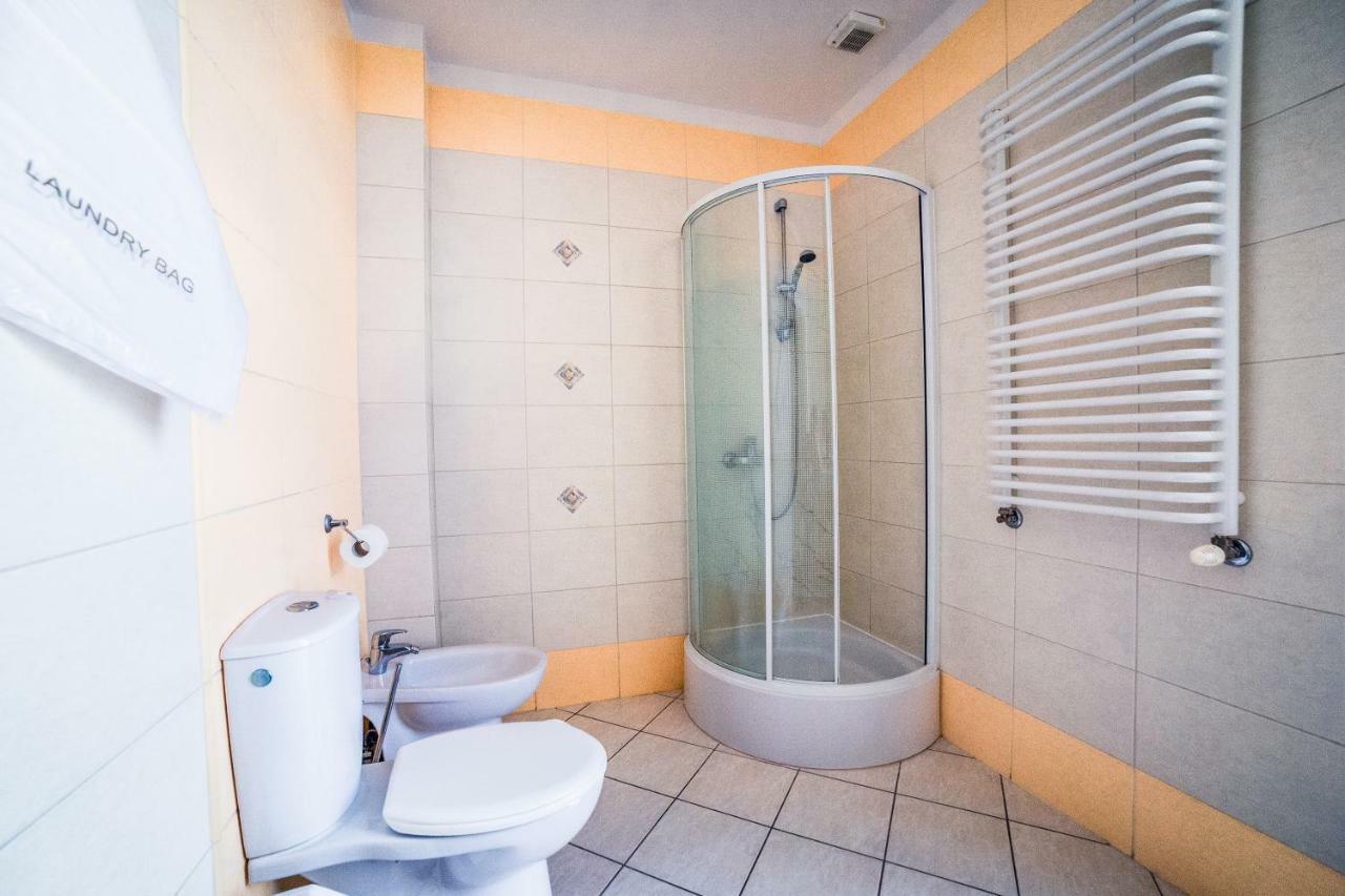 Hotel Hellada Kielce Eksteriør billede