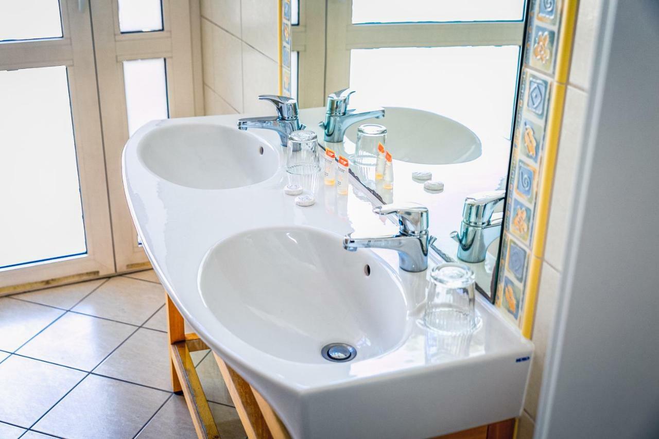 Hotel Hellada Kielce Eksteriør billede